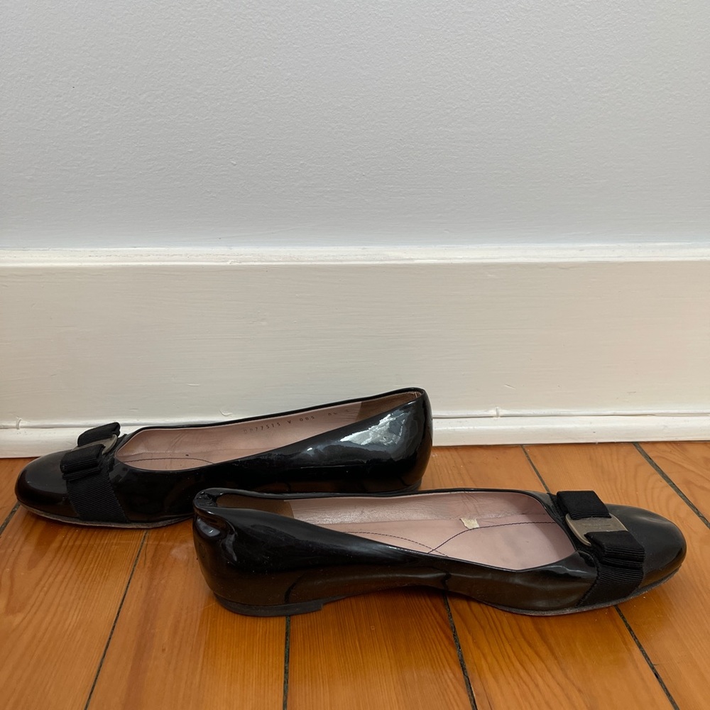 salvatore ferragamo black bow flats size 8 1/2